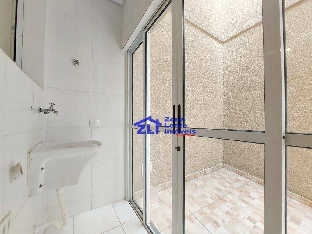 Sobrado para alugar com 2 quartos, 64m² - Foto 13