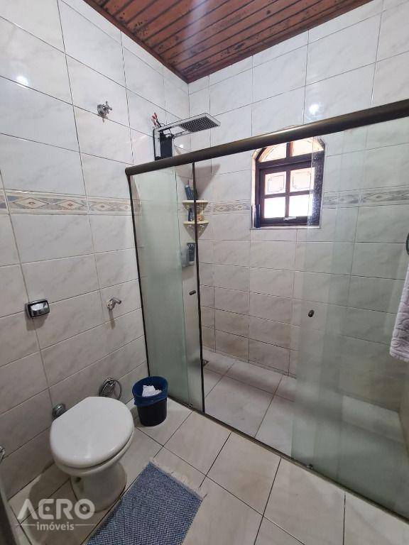 Chácara à venda com 3 quartos, 300m² - Foto 11