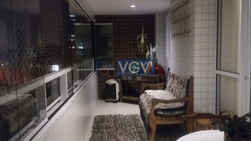 Apartamento à venda com 3 quartos, 136m² - Foto 6