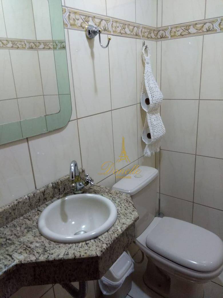 Casa à venda com 3 quartos, 200m² - Foto 16