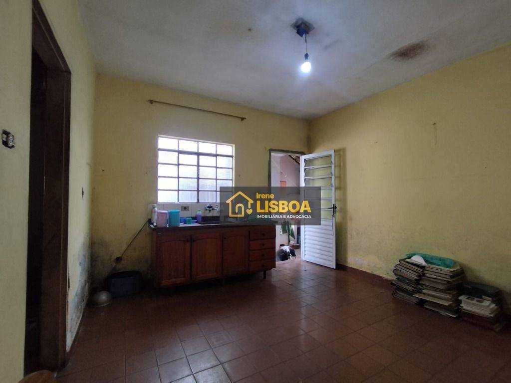 Casa à venda com 2 quartos, 250m² - Foto 28