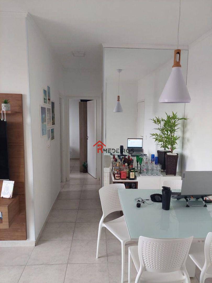 Apartamento à venda com 2 quartos, 64m² - Foto 3