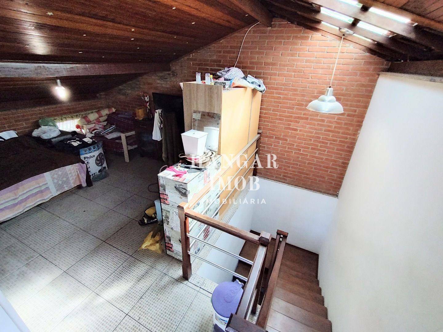 Casa à venda com 5 quartos, 220m² - Foto 30