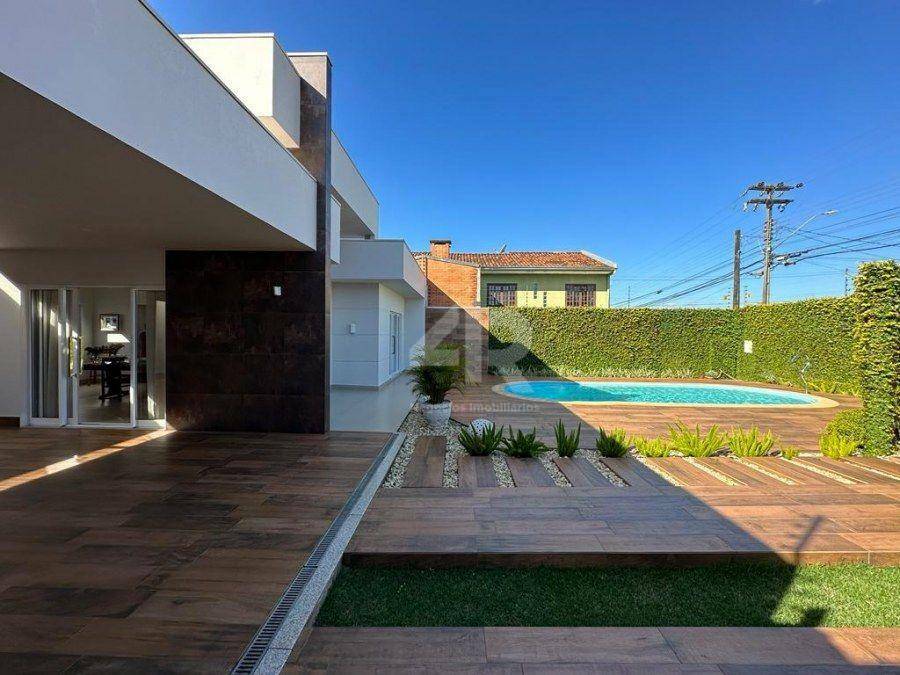 Casa à venda com 3 quartos, 202m² - Foto 4