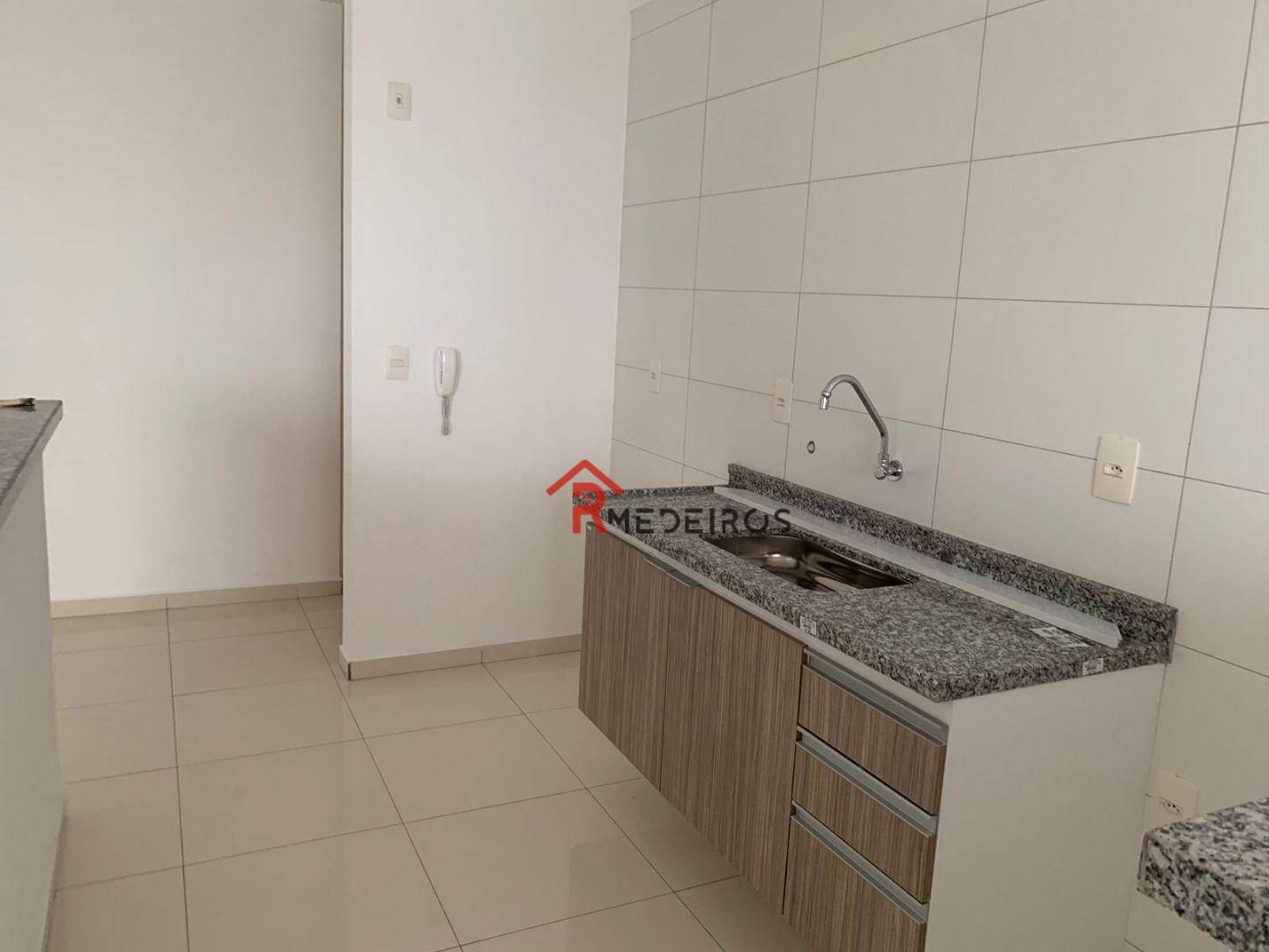 Apartamento à venda com 2 quartos, 62m² - Foto 13