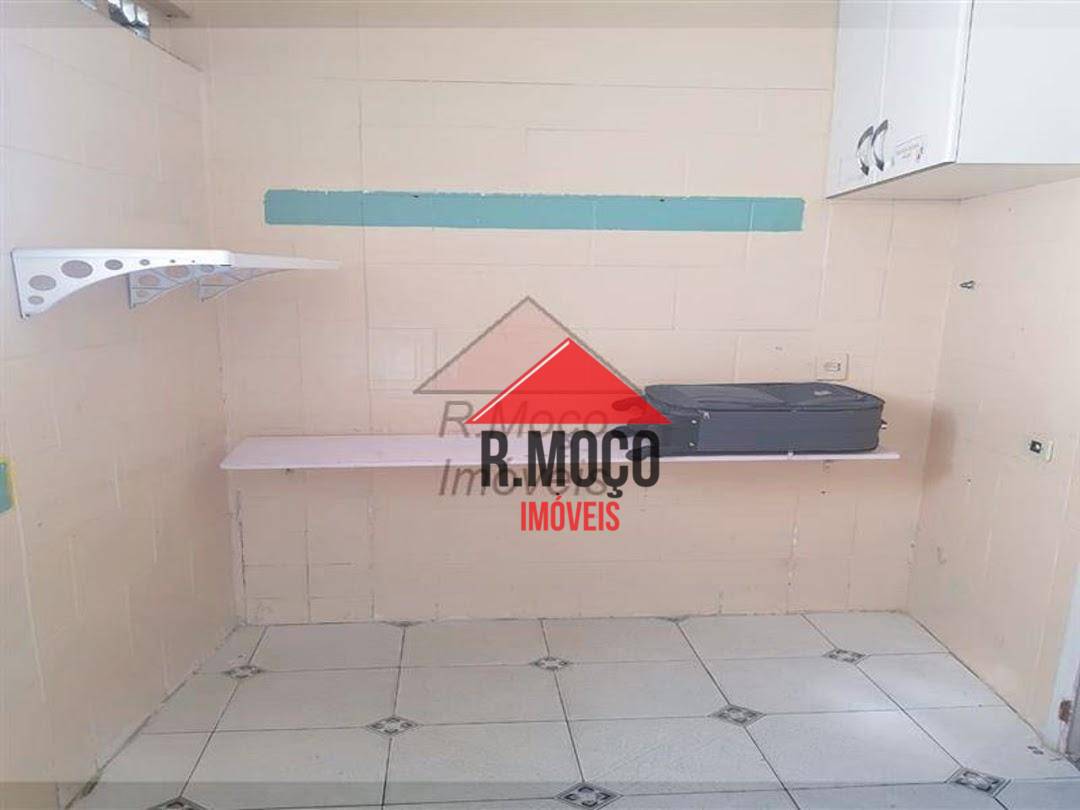 Sobrado à venda com 10 quartos, 219m² - Foto 47