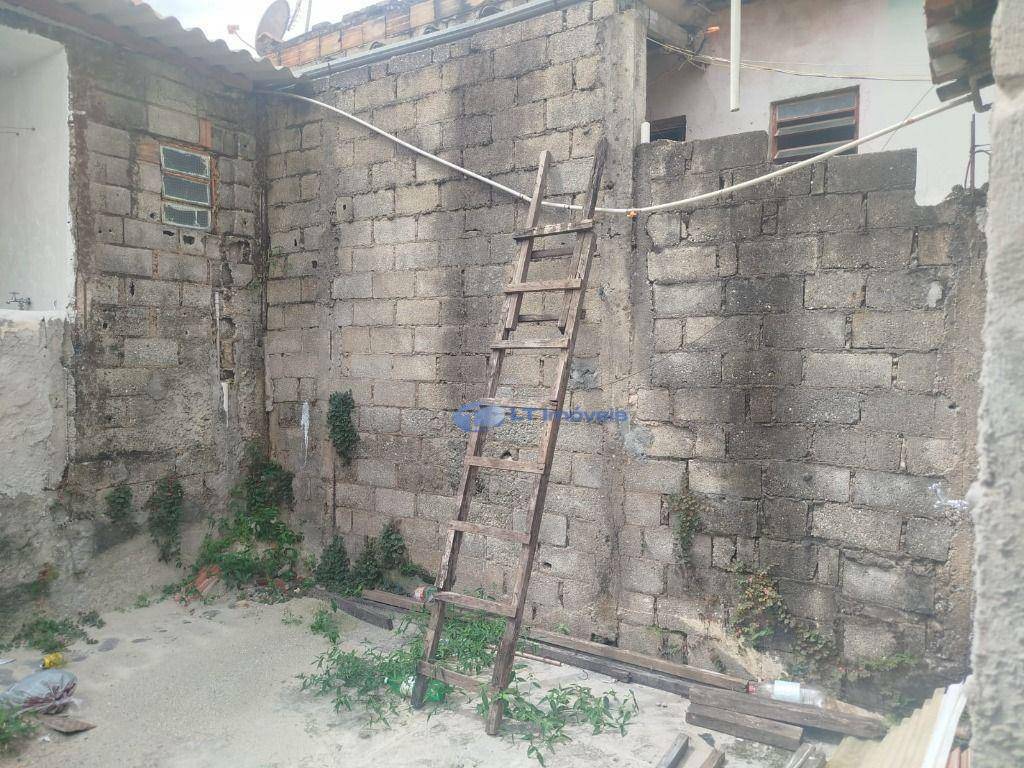 Casa à venda com 1 quarto, 142m² - Foto 13