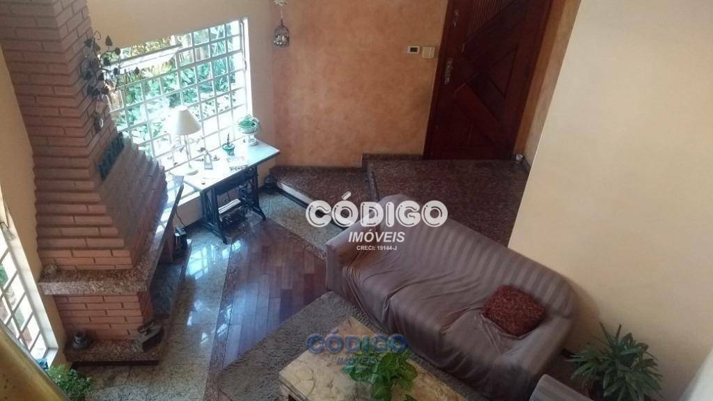 Sobrado à venda com 3 quartos, 236m² - Foto 4