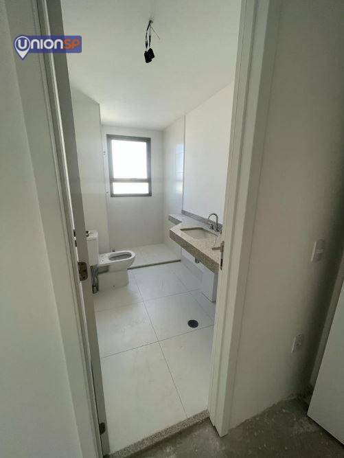 Apartamento à venda com 3 quartos, 157m² - Foto 8