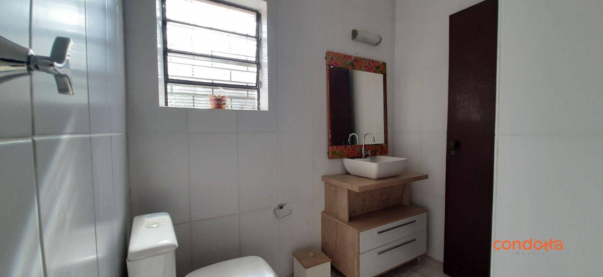 Casa para alugar com 4 quartos, 331m² - Foto 37