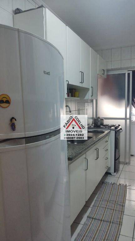 Apartamento à venda com 3 quartos, 81m² - Foto 17