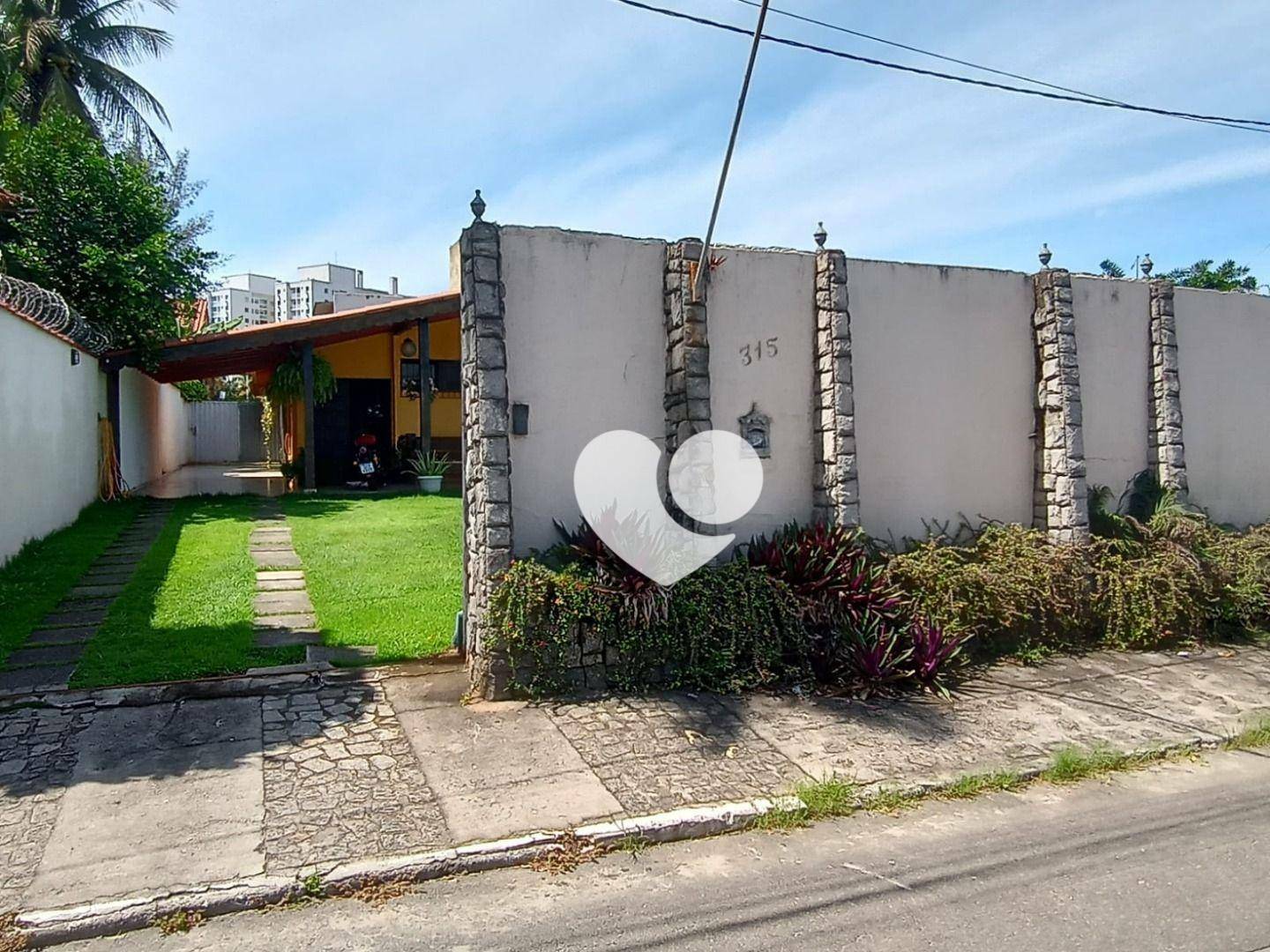 Casa à venda com 3 quartos, 200m² - Foto 4