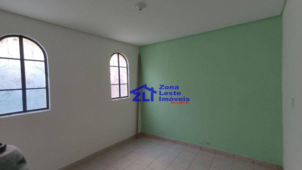 Casa para alugar com 1 quarto, 60m² - Foto 1