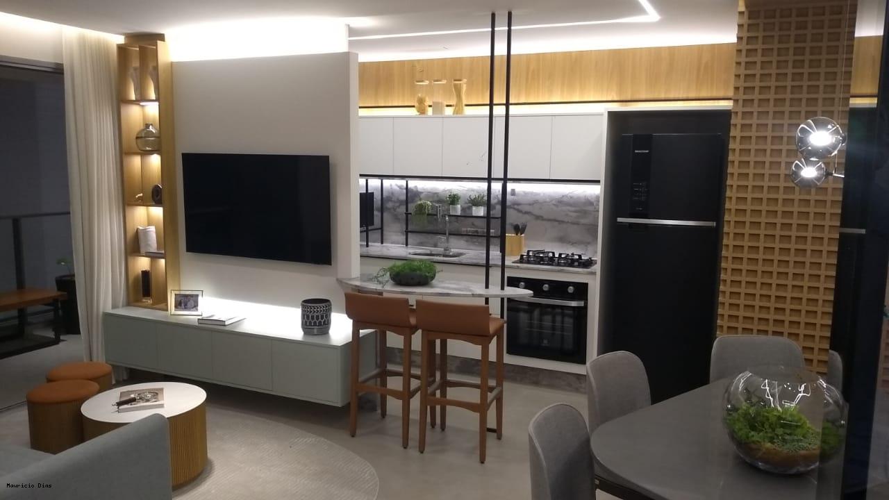 Apartamento à venda com 2 quartos, 76m² - Foto 12