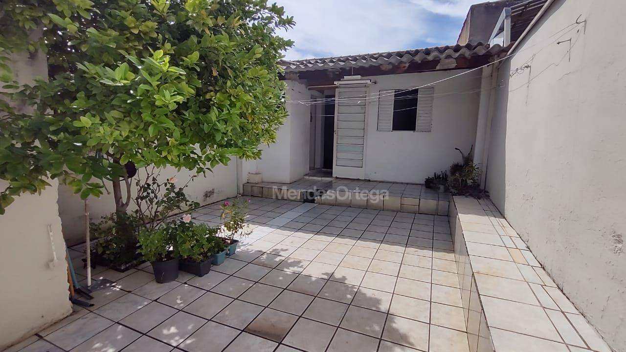 Casa à venda com 2 quartos, 65m² - Foto 10