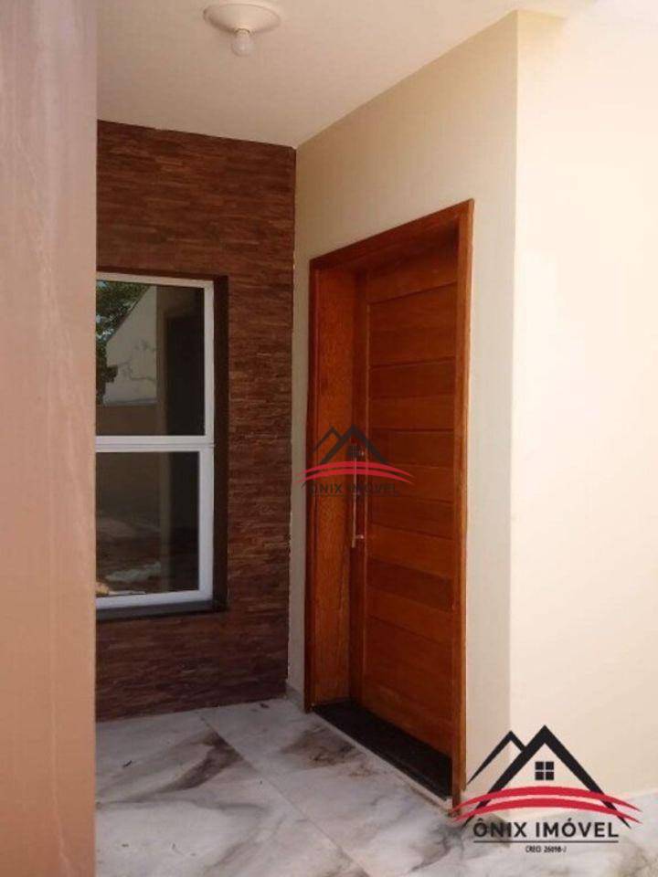 Casa à venda com 2 quartos, 85m² - Foto 1