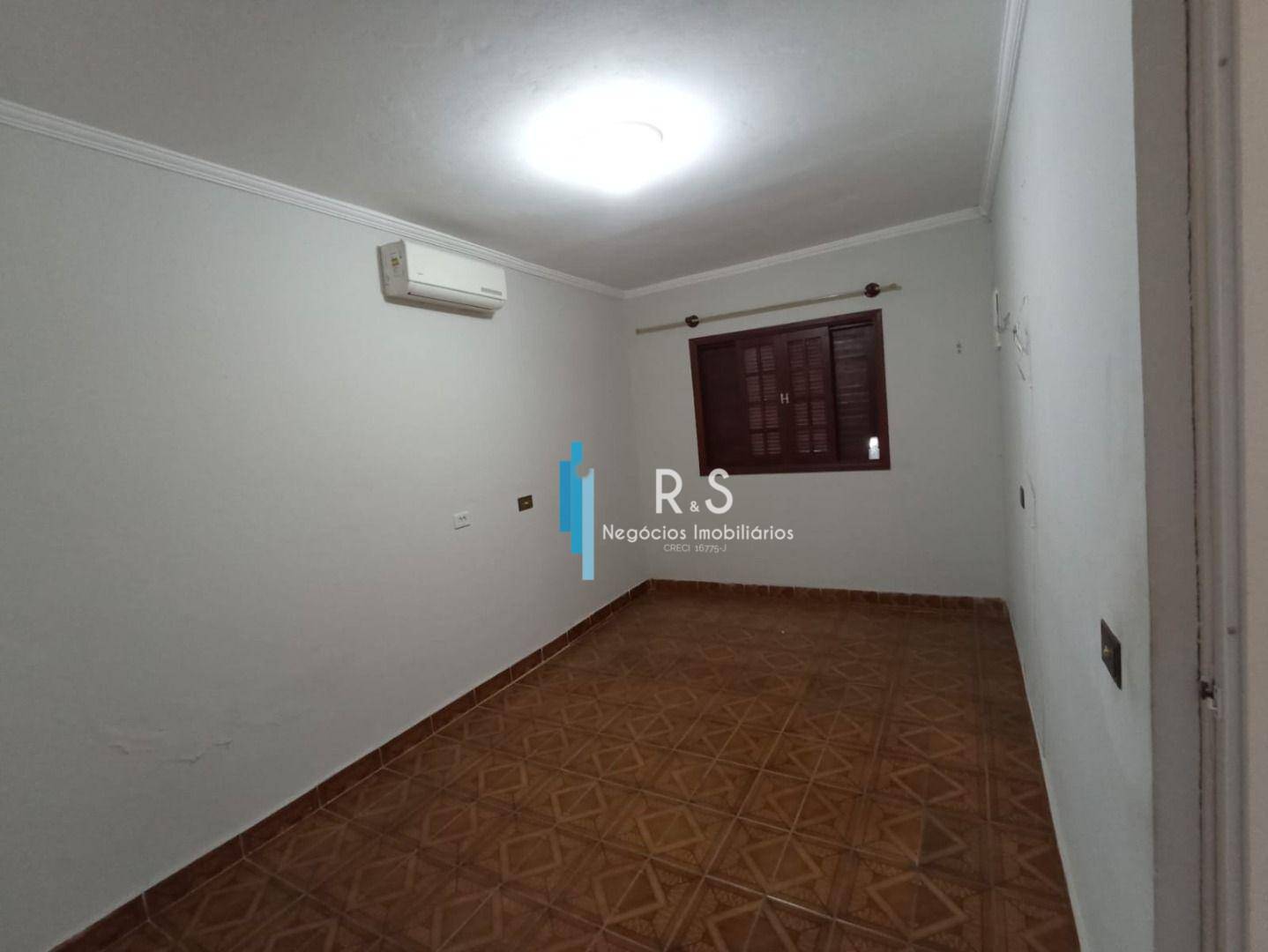 Casa à venda com 5 quartos, 128m² - Foto 13