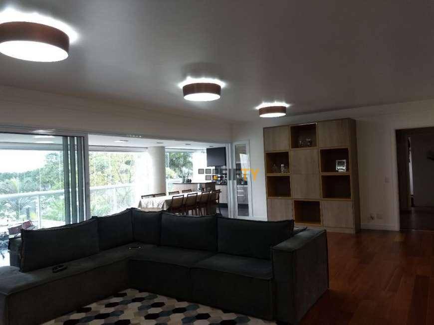 Apartamento à venda com 3 quartos, 234m² - Foto 4