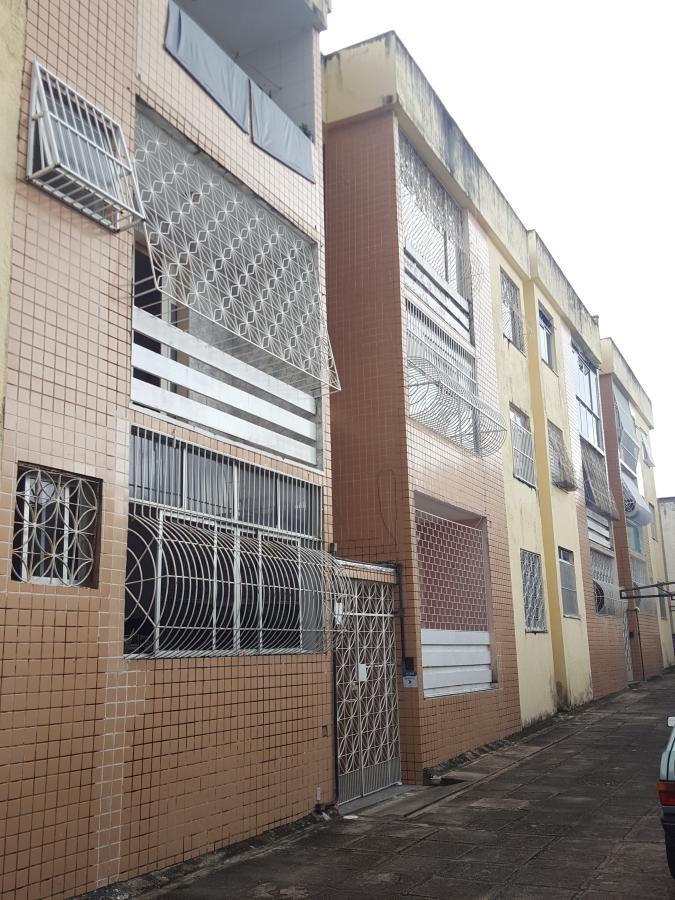 Apartamento à venda com 3 quartos, 96m² - Foto 2