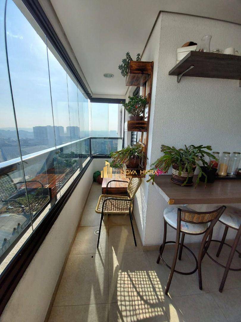 Apartamento à venda com 2 quartos, 75m² - Foto 2