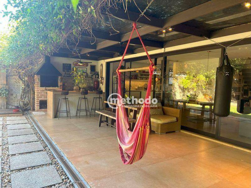 Casa de Condomínio à venda com 3 quartos, 250m² - Foto 21