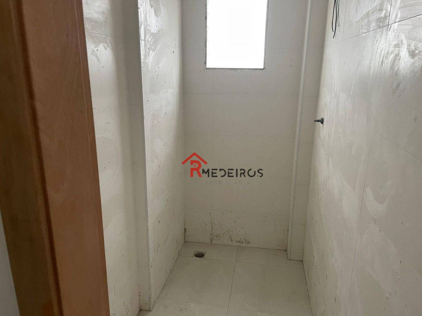 Apartamento à venda com 2 quartos, 77m² - Foto 11