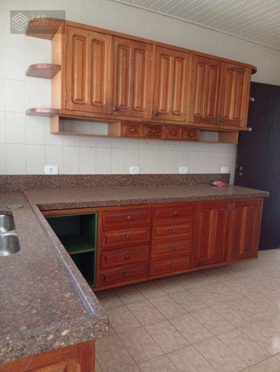 Casa à venda e aluguel com 4 quartos, 275m² - Foto 7