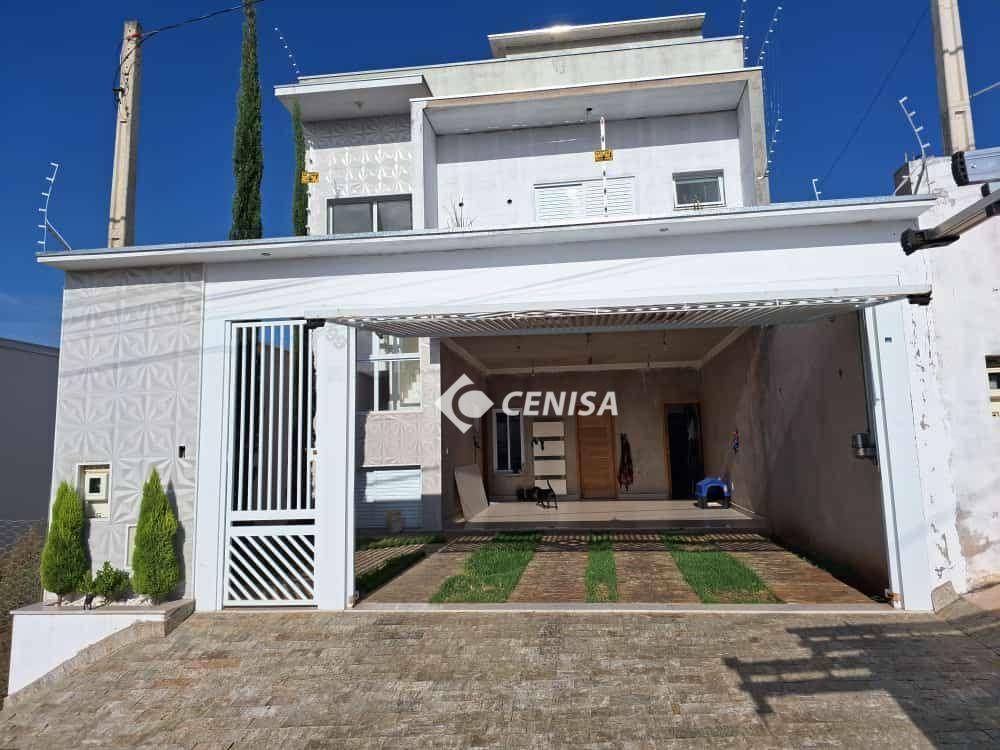 Casa à venda com 3 quartos, 196m² - Foto 1