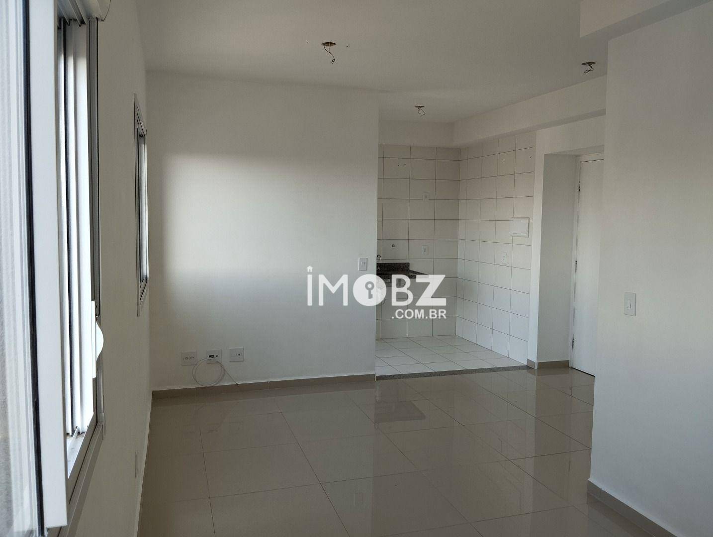 Apartamento à venda com 1 quarto, 33m² - Foto 2