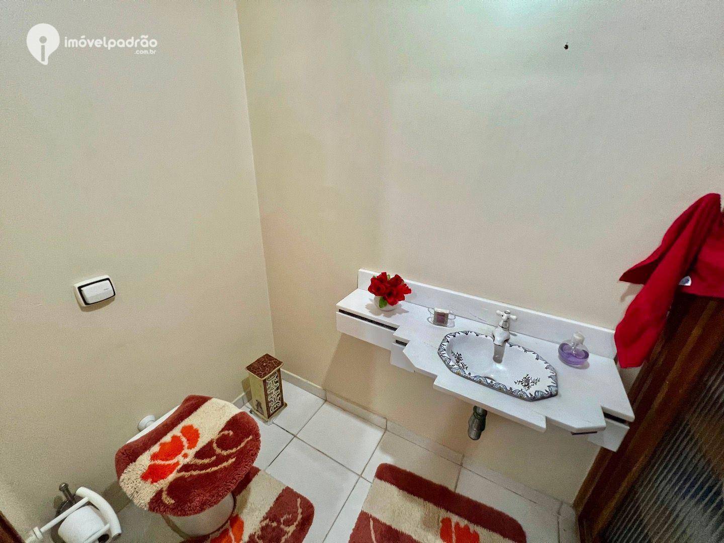 Casa de Condomínio à venda com 5 quartos, 300m² - Foto 11