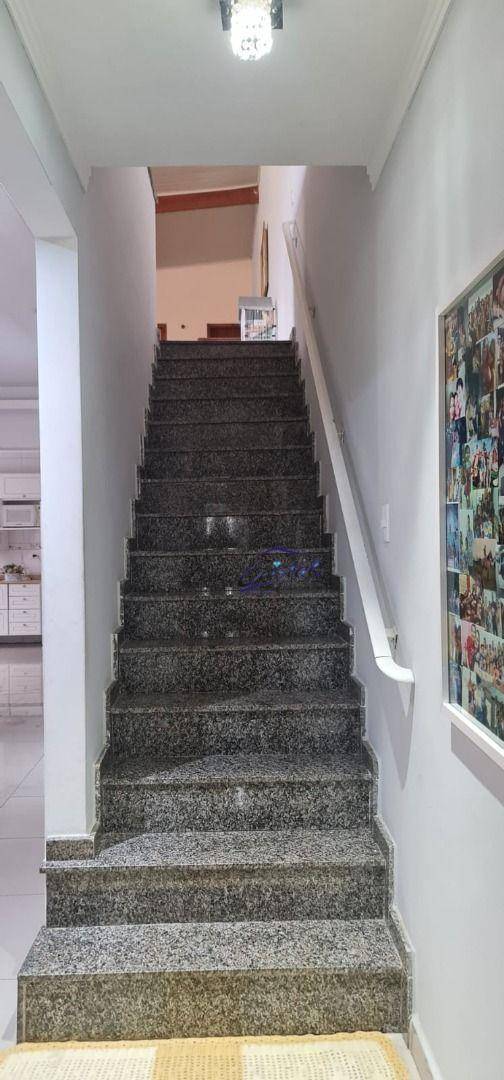 Casa, 4 quartos, 230 m² - Foto 11