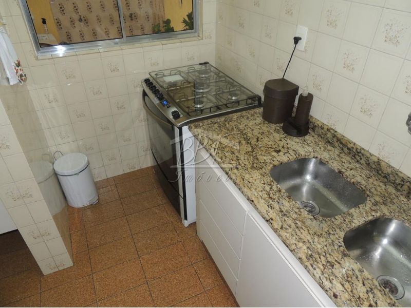 Casa à venda com 2 quartos, 200m² - Foto 11