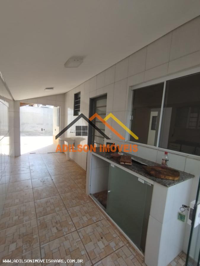 Casa à venda com 2 quartos, 300m² - Foto 4