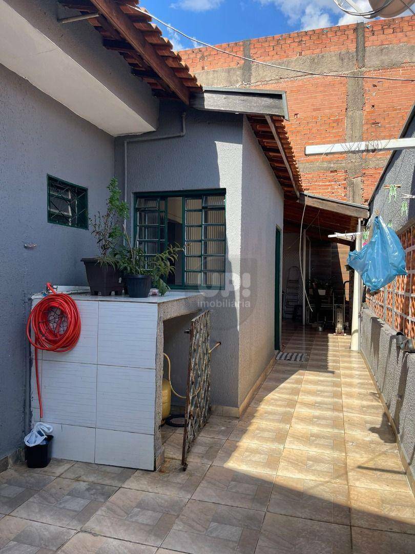 Casa à venda com 2 quartos, 160m² - Foto 4