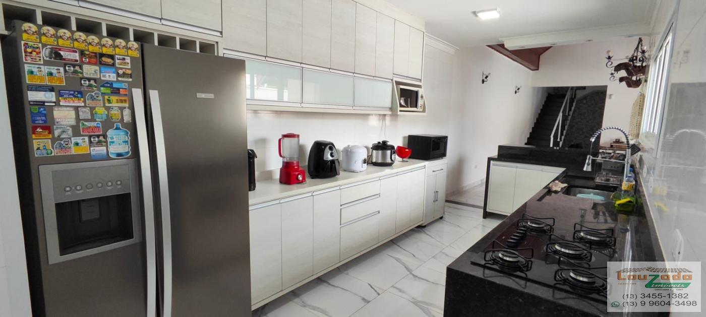 Casa para alugar com 3 quartos, 290m² - Foto 13