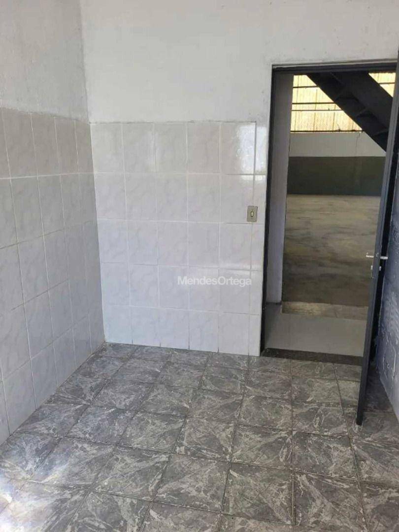Depósito-Galpão-Armazém para alugar, 400m² - Foto 5
