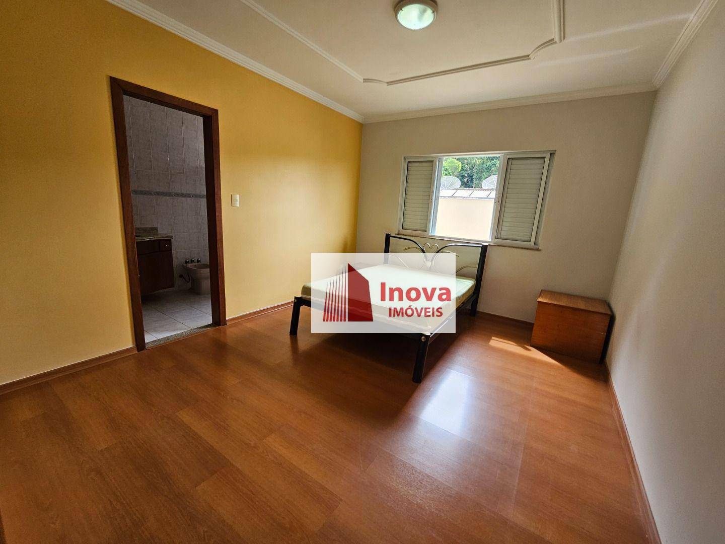 Casa para alugar com 4 quartos, 220m² - Foto 27