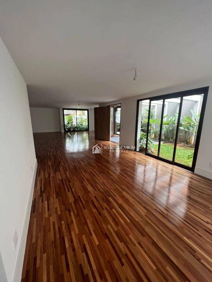 Sobrado à venda com 4 quartos, 377m² - Foto 31