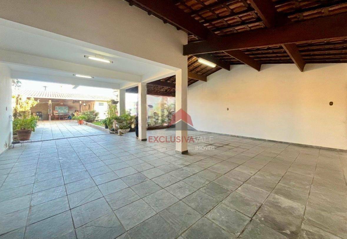 Casa à venda com 5 quartos, 320m² - Foto 40