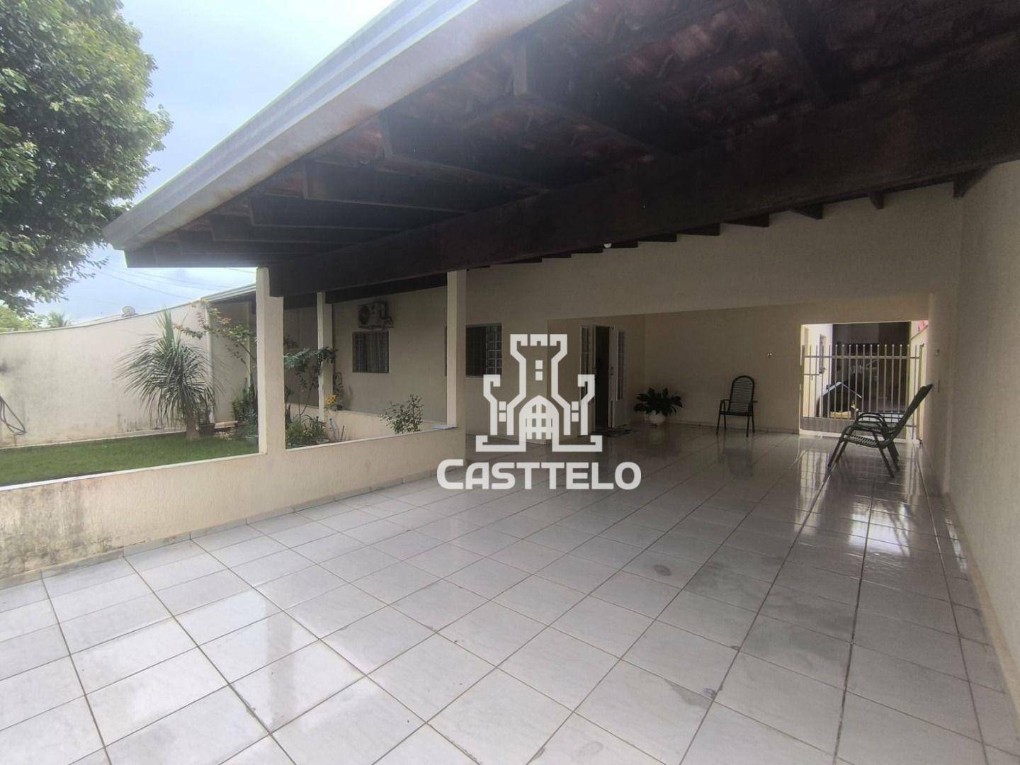 Casa à venda com 3 quartos, 260m² - Foto 2