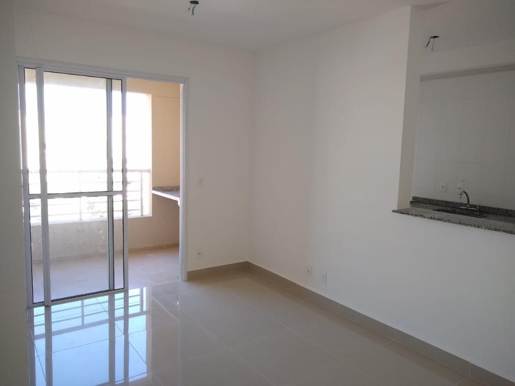 Apartamento para alugar com 2 quartos, 65m² - Foto 10