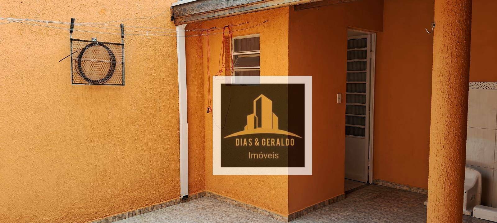 Casa à venda com 4 quartos, 105m² - Foto 23