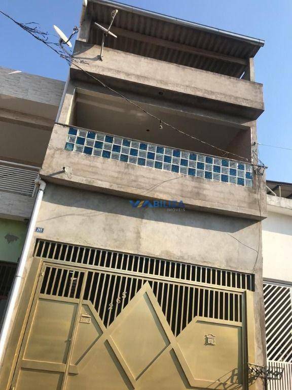 Sobrado à venda com 4 quartos, 200m² - Foto 4