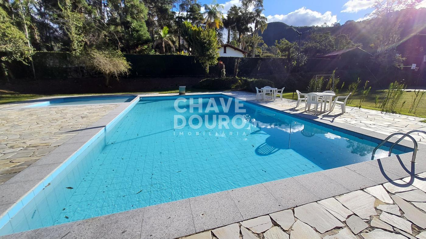 Casa à venda com 4 quartos, 851m² - Foto 2