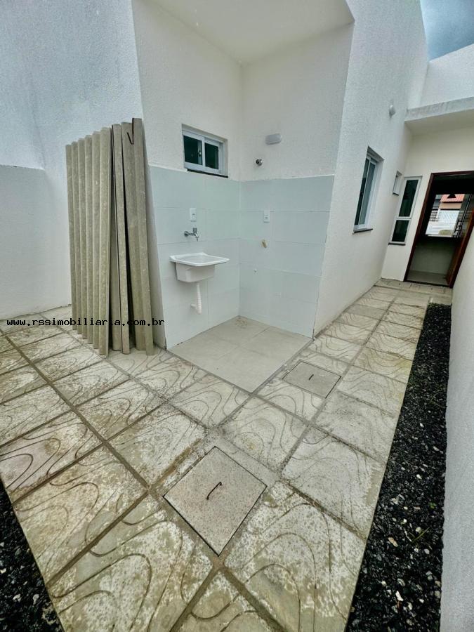 Casa à venda com 2 quartos, 56m² - Foto 5