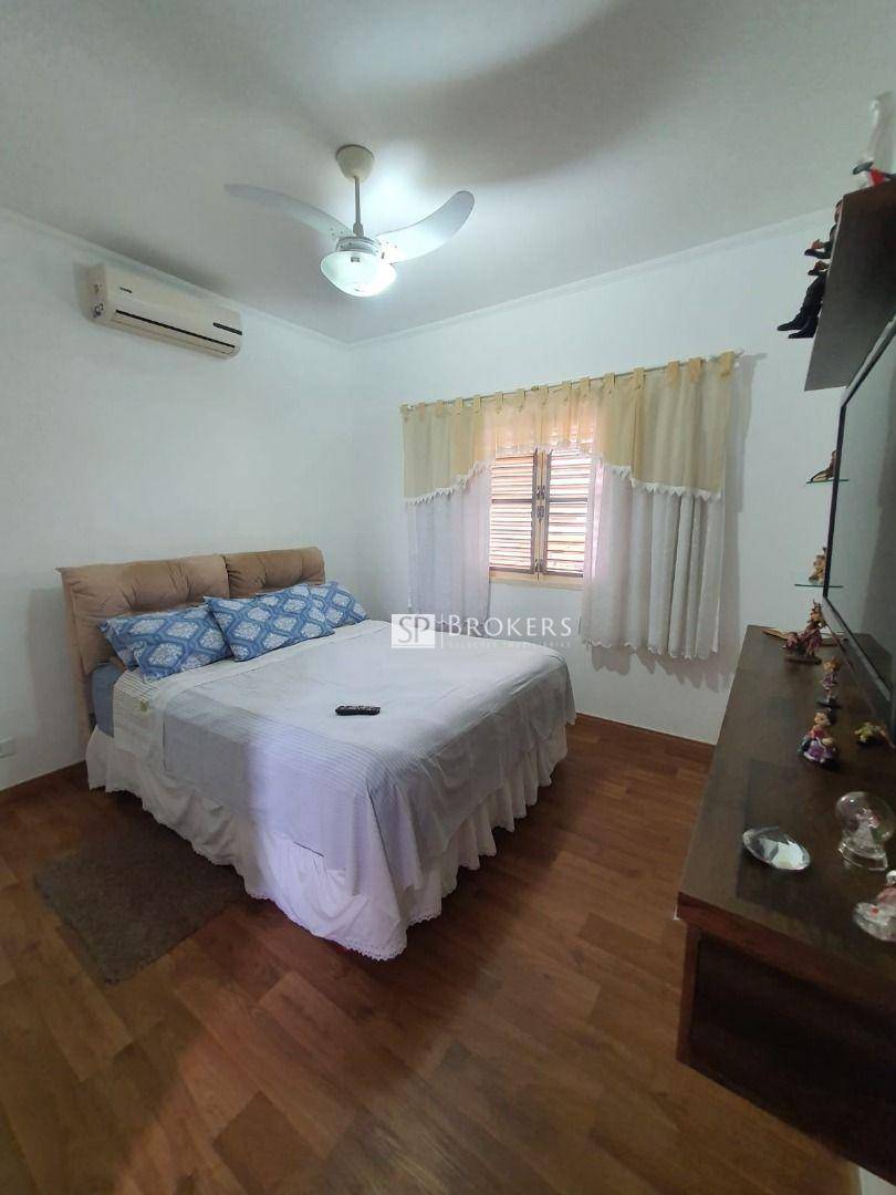 Casa à venda com 3 quartos, 300m² - Foto 18