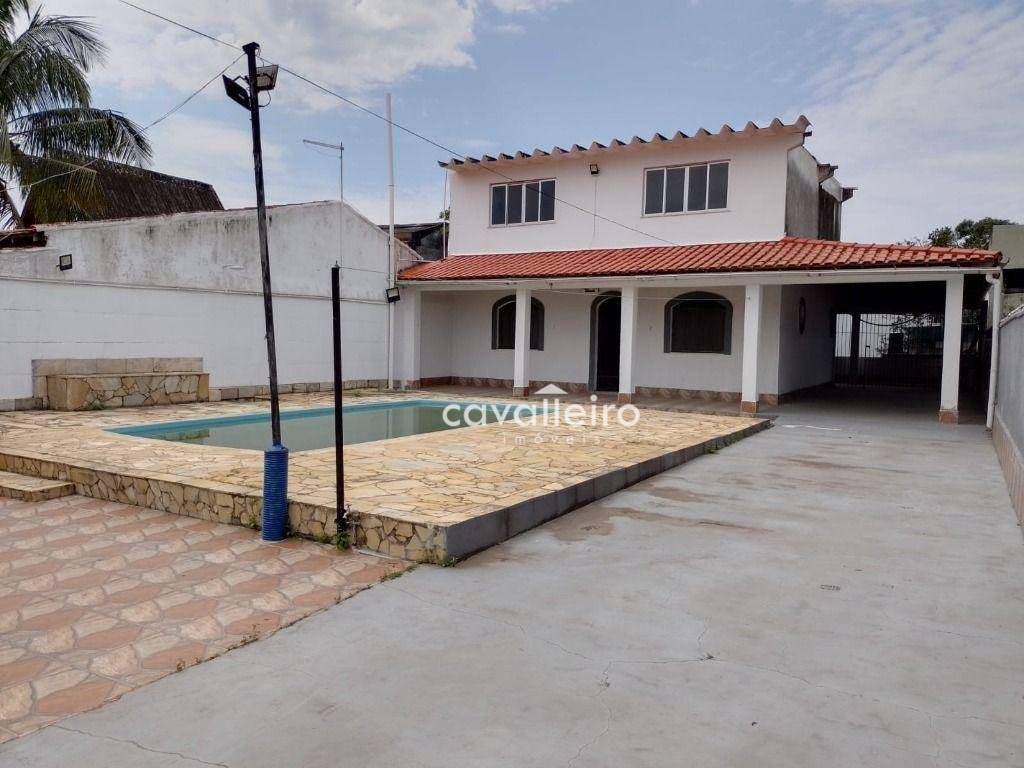 Casa à venda com 3 quartos, 237m² - Foto 1