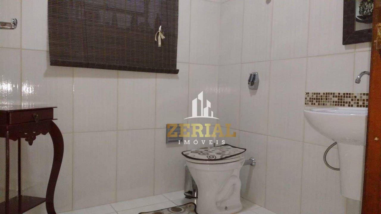 Sobrado à venda com 4 quartos, 200m² - Foto 16