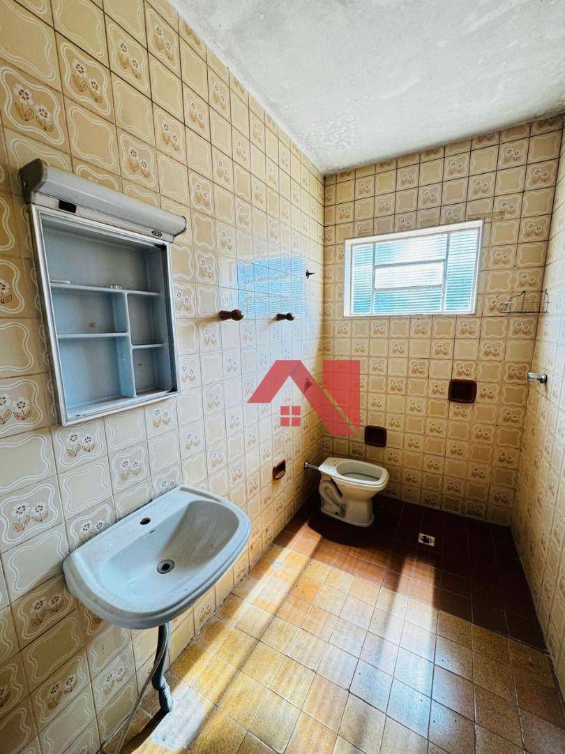 Sobrado à venda com 4 quartos, 225m² - Foto 4