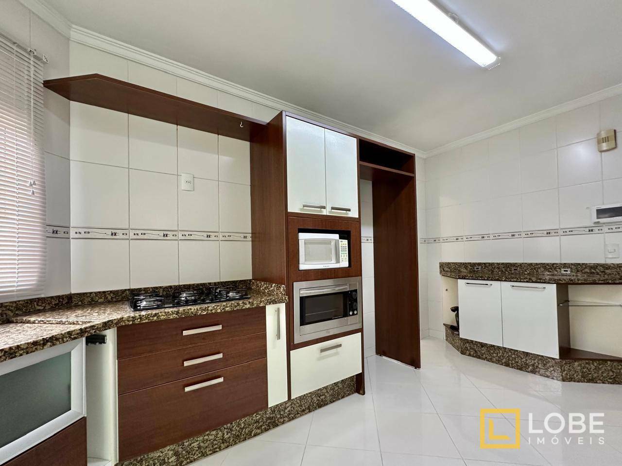 Apartamento à venda com 3 quartos, 252m² - Foto 5